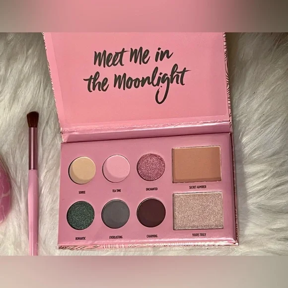 🙌NEW🙌Ulta Meet Me in the Moonlight Makeup Palette Set - Picture 2 of 3
